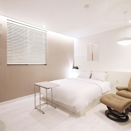 Hotel Yam Yeosu Hakdong Екстериор снимка