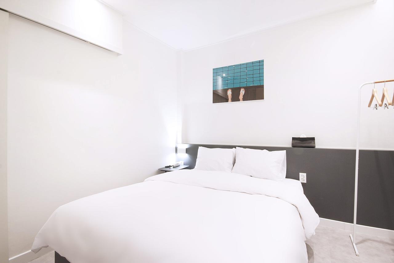 Hotel Yam Yeosu Hakdong Екстериор снимка