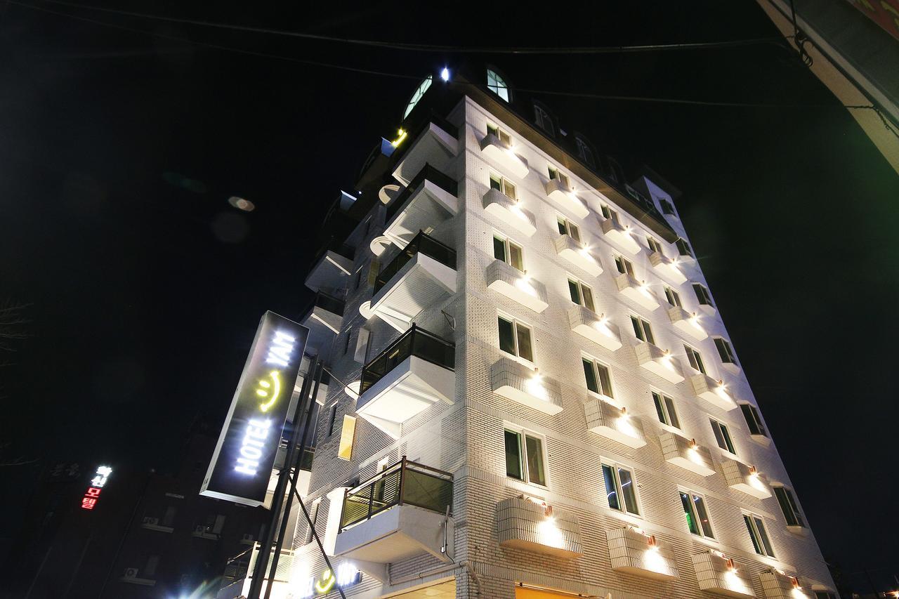 Hotel Yam Yeosu Hakdong Екстериор снимка